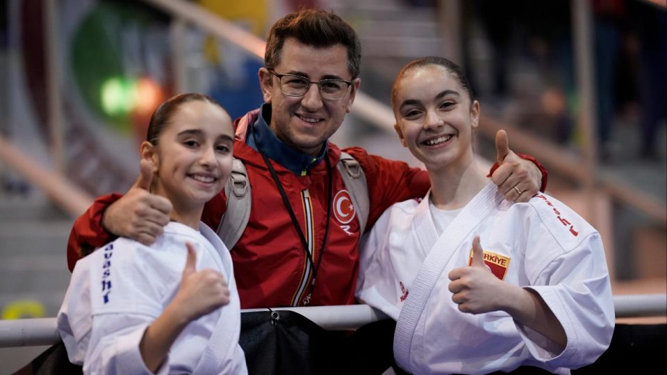 İtalya’daki karate şampiyonasında finalde iki Türk sporcu karşılaştı